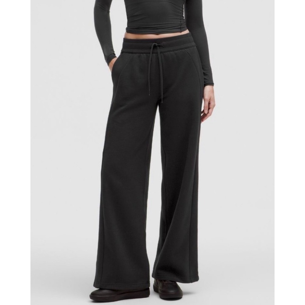 Lululemon Scuba Mid-Rise Wide-Leg
Pant *Full Length
Black LW5GT6S Womens S